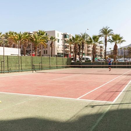 Homeforguest Modern And Recently Renovated Apartment In Arona Arona  Extérieur photo