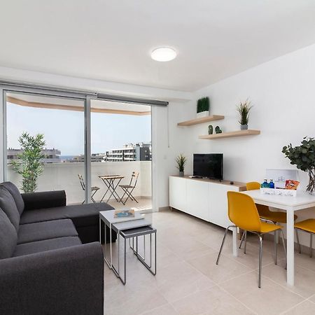 Homeforguest Modern And Recently Renovated Apartment In Arona Arona  Extérieur photo