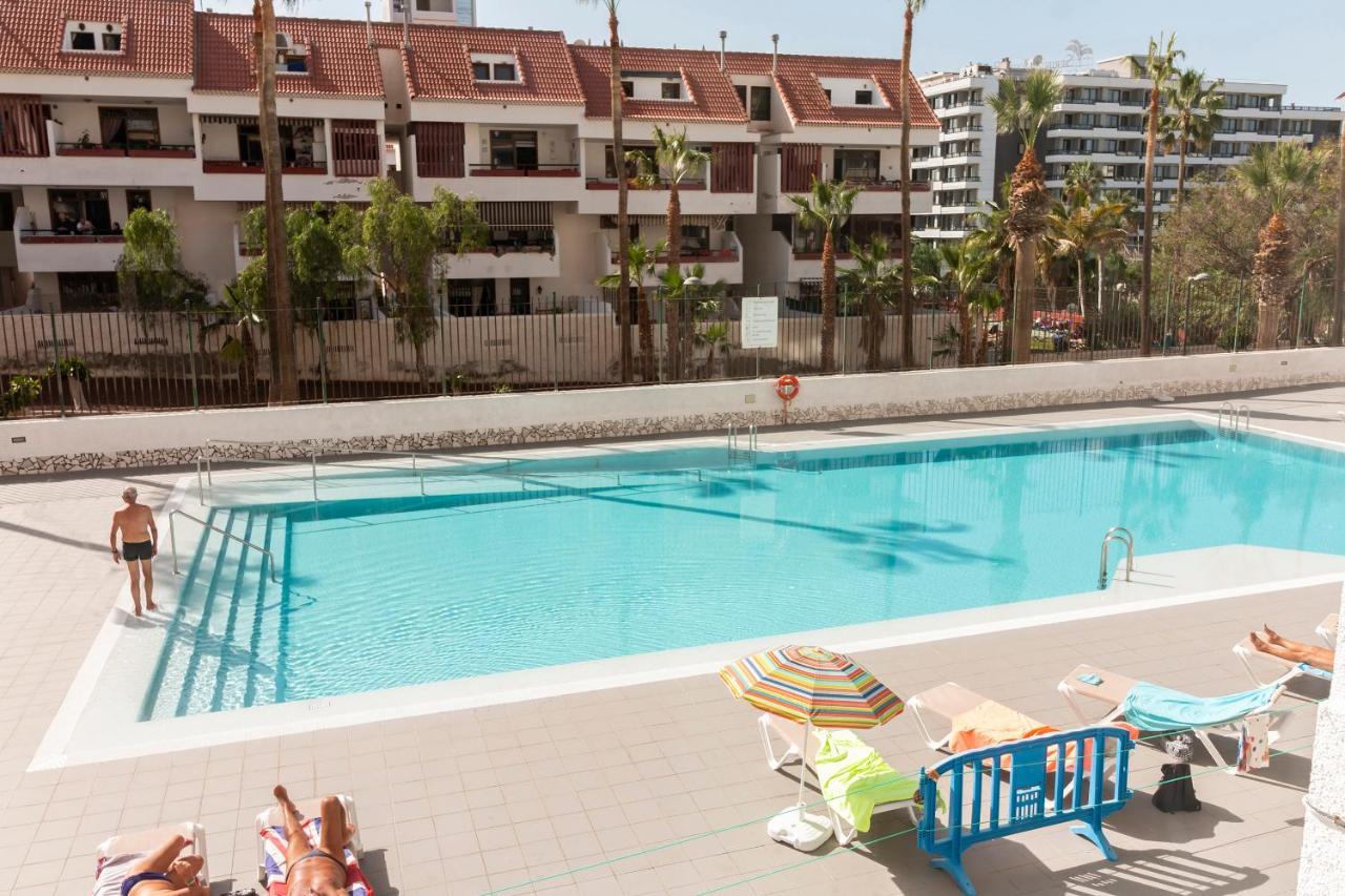 Homeforguest Modern And Recently Renovated Apartment In Arona Arona  Extérieur photo
