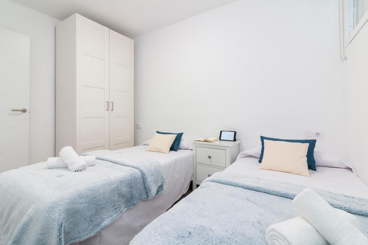 Homeforguest Modern And Recently Renovated Apartment In Arona Arona  Extérieur photo